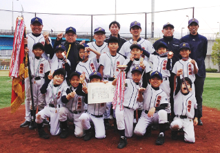 2013�N �n�惊�[�O��� B�`�[���D�� !!

�ŏI��ŃM���M���ŗD�����܂����B
�I����X�^�b�t�������Ȃ� ��v�c�����Ċ撣��܂����ˁB